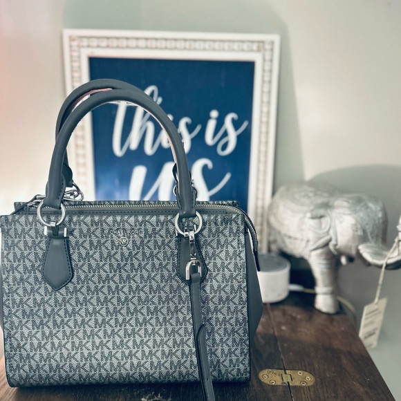 Michael Kors Handbags - Michael Kors Gray Marilyn Medium Signature Tote Bag